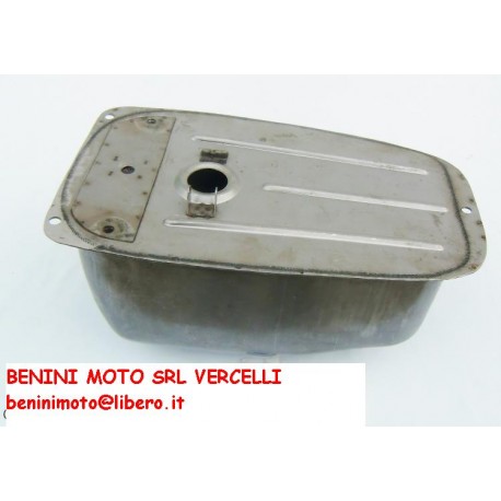 SERBATOIO BENZINA PER VESPA 50 SPECIAL 125 PRIMAVERA ET3 CON DADO PER FISSAGGIO SELLA MONOPOSTO