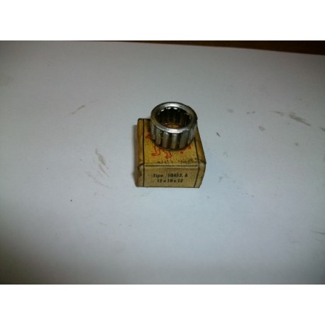 GABBIA A RULLI 12X18X12 RUOTA MOZZO POSTERIORE LAMBRETTA E 125 F 125