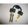 SERRATURA BAULETTO / BLOCCASTERZO / SELLA / SPORTELLO LATERALE PER VESPA PX 125 150 200 PK 50 125 COSA T5